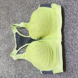 Victoria secrete sport bra